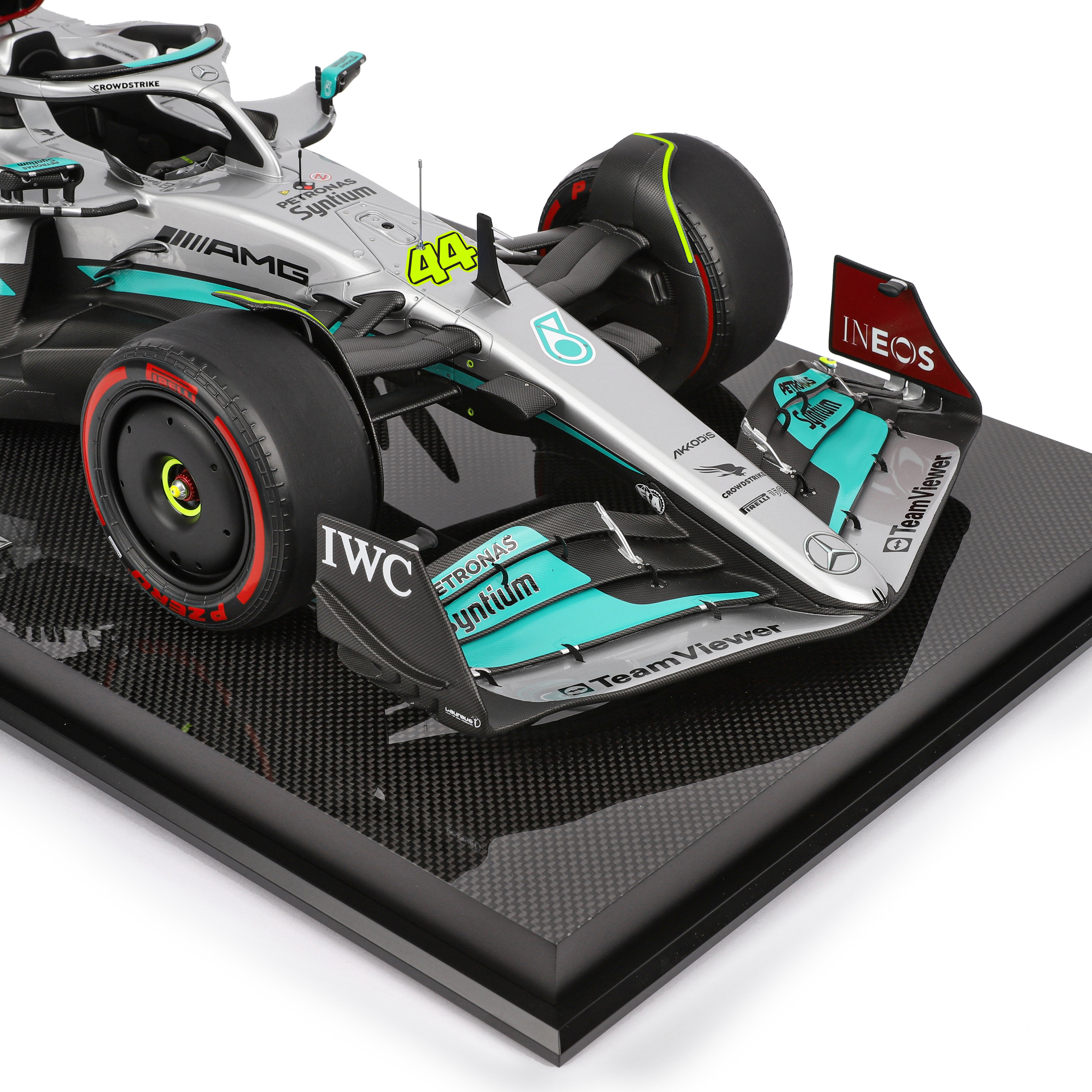 Signed Lewis Hamilton 2022 Sāo Paulo GP Mercedes-AMG F1 W13 E Performance 1:8 Scale Model