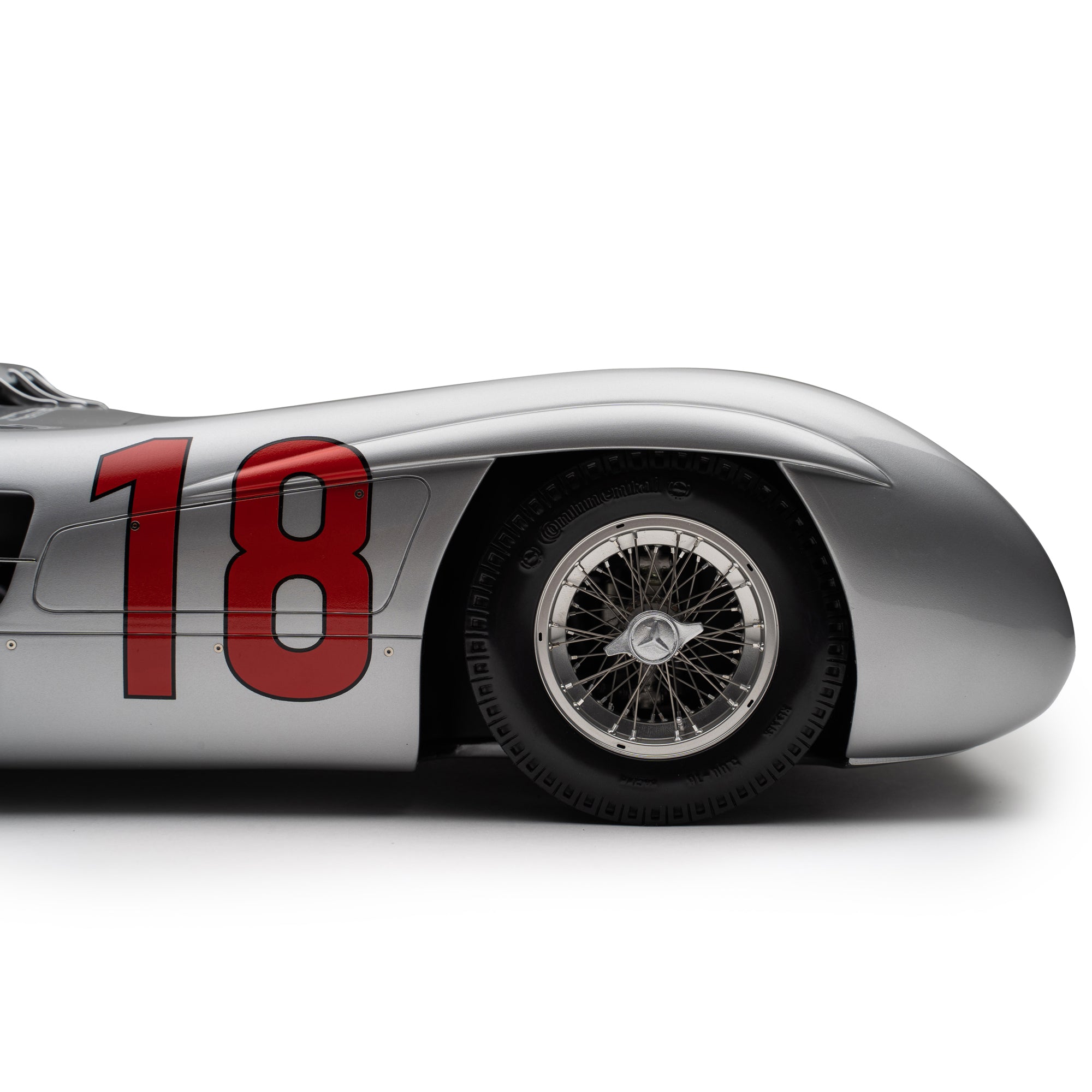 Mercedes-Benz 1954 W196 Streamliner 1:8 Scale Model – French GP