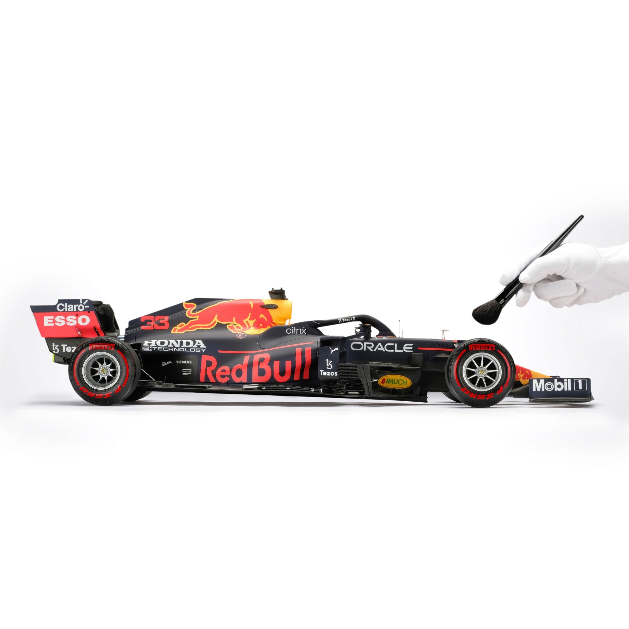 Max Verstappen 2021 Oracle Red Bull Racing RB16B 1:8 Scale Model – Abu Dhabi GP