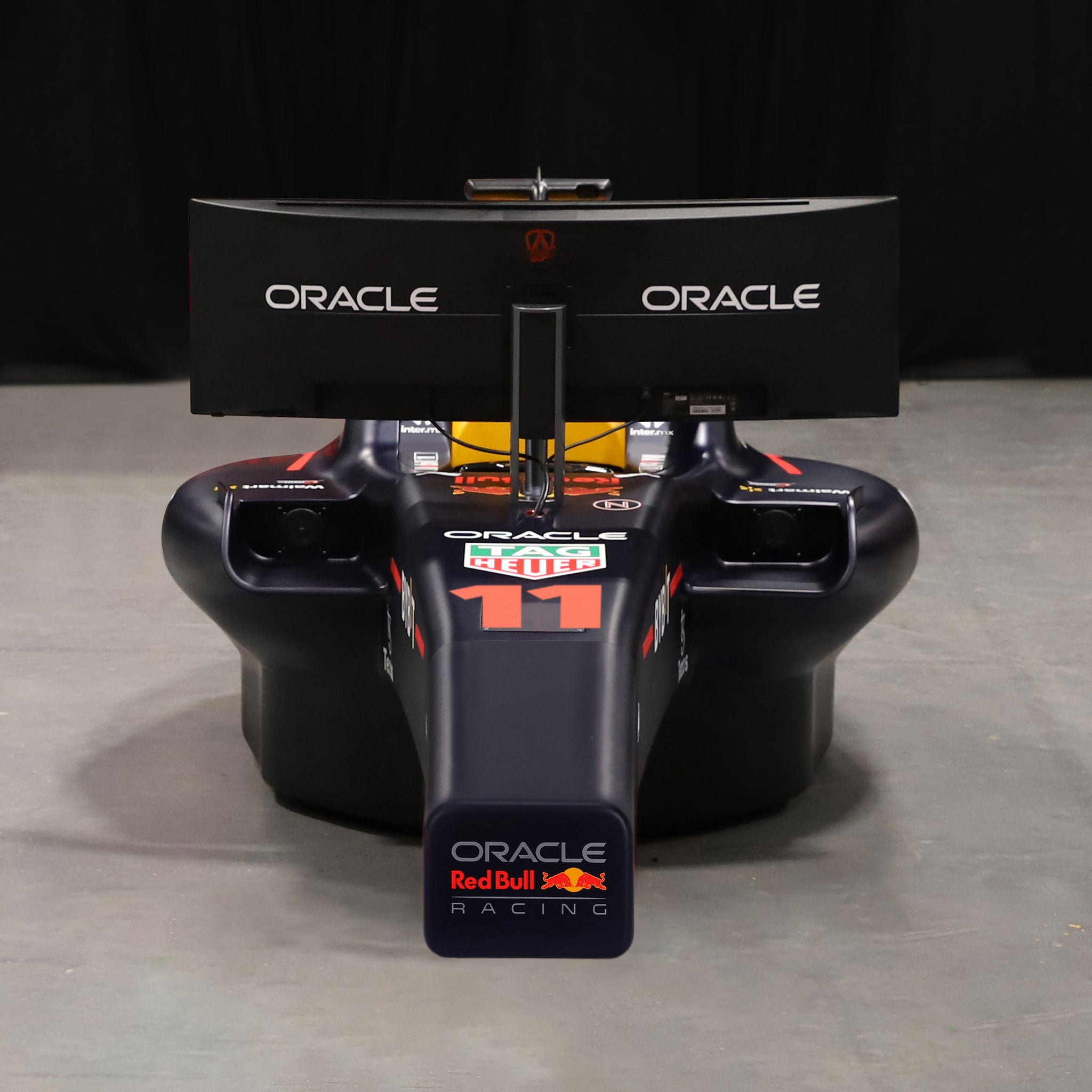 Official 2022 Oracle Red Bull Racing RB18 Show Car Simulator Race Ed