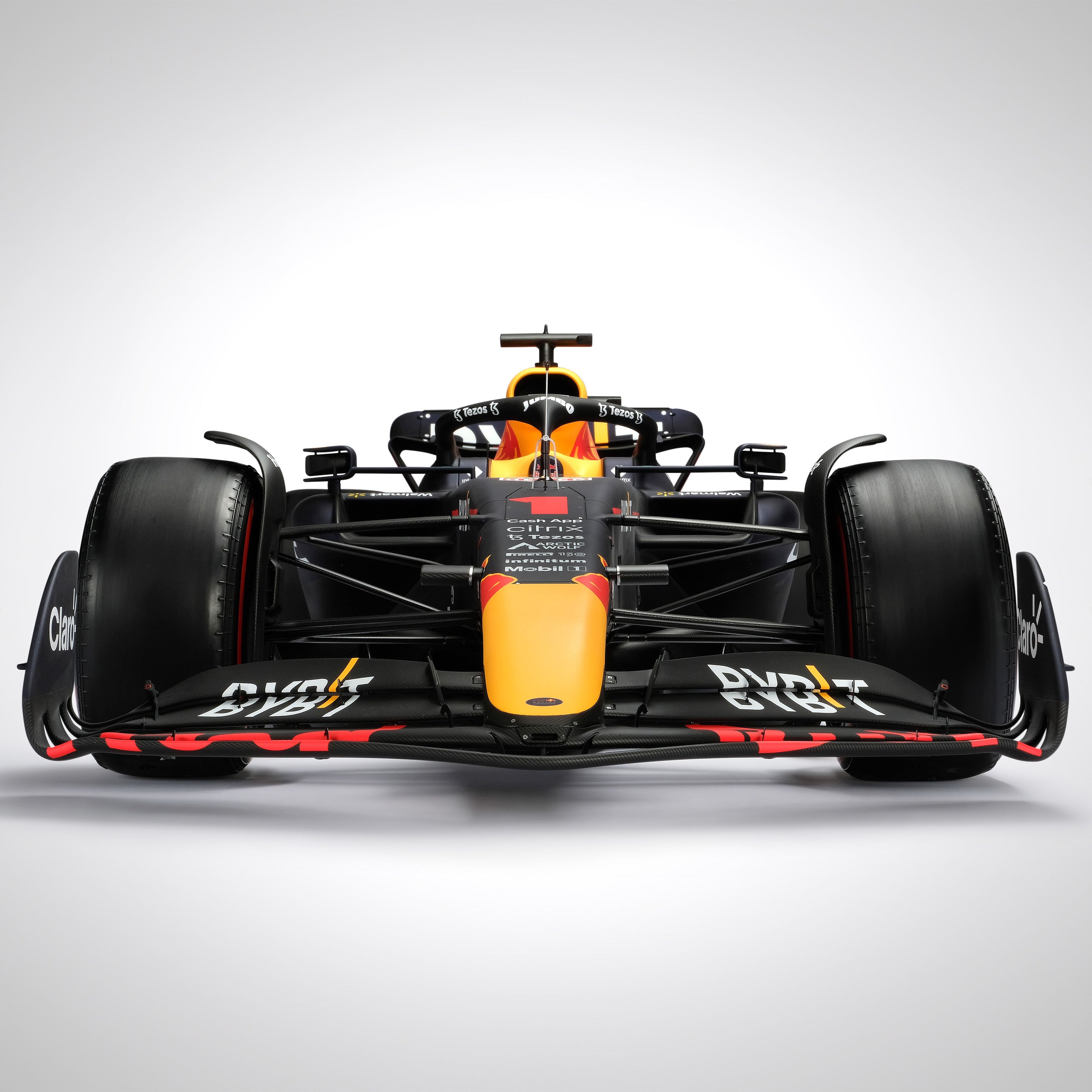 Max Verstappen's 2021 World Championship winning car, now at 1:18 scal –  Amalgam Collection
