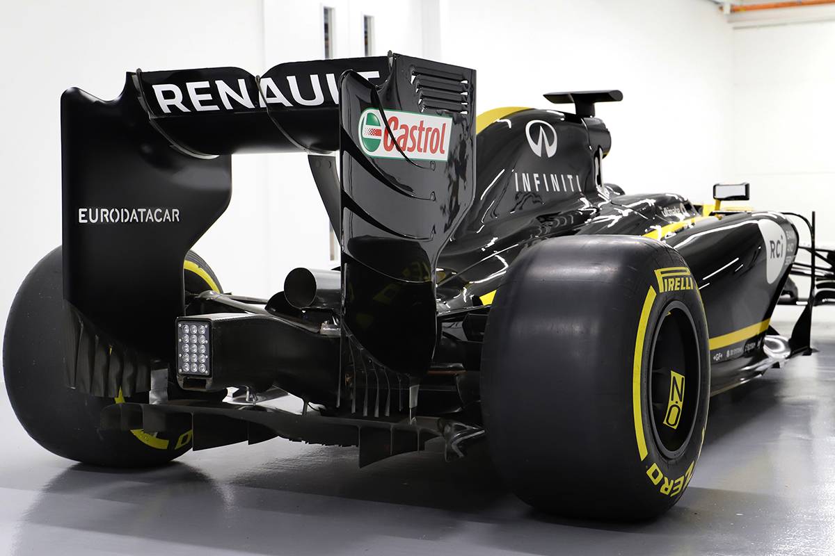 2019 Renault F1 Team R.S.19 Official Ex Race Car Build